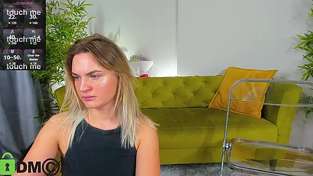 Marie Ellie online show from November 18, 2:01 am