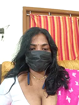 Snapshot of Tamil_Mithra chatting on October 25, 6:04 pm Tamil Mithra online show from October 25, 6:04 pm