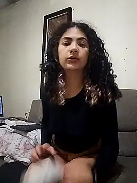 Snapshot of Camilla-23y chatting on October 3, 2:49 am Camilla-23y online show from October 3, 2:49 am