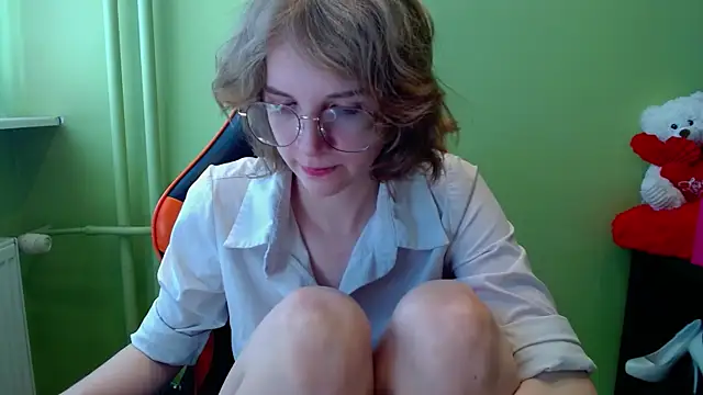 juicyPenny online show from April 27, 10:01 am