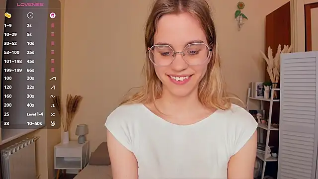 JoanBaggott online show from April 24, 10:12 pm