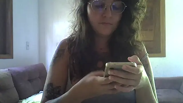 Blue Liz online show from April 27, 5:32 pm