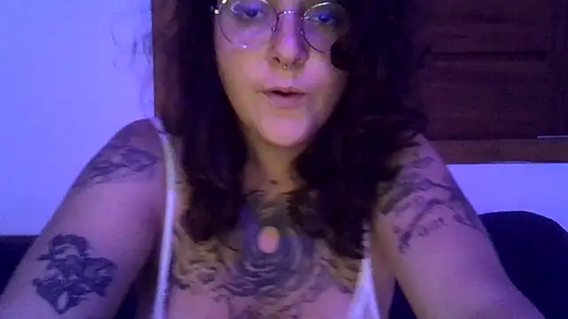 Blue Liz online show from November 29, 5:28 pm