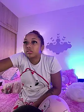 Zahara  online show from April 18, 11:59 pm