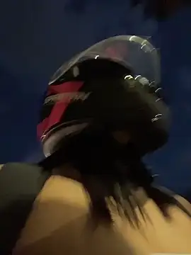 JuanitaMore01 online show from April 25, 11:35 pm