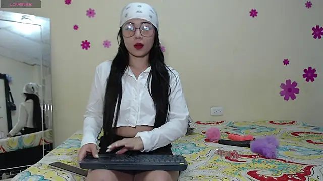 amatista Ross online show from November 6, 2:45 pm