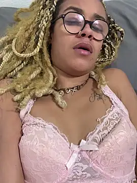 sexentrevoisin online show from March 8, 3:32 am