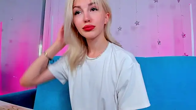 LisaFoxyMe online show from June 7, 1:56 am