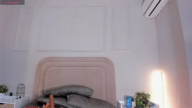 Anamonrroe online show from December 14, 12:55 pm