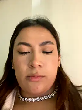 MacarenaRosse online show from November 17, 9:04 pm