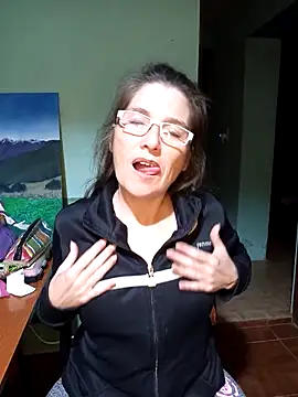 Snapshot of Merida2276 chatting on October 8, 12:37 am Merida2276 online show from October 8, 12:37 am