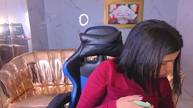 ambar fox s online show from February 19, 3:06 am