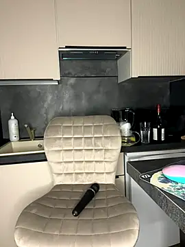 LolaVexx online show from December 18, 4:12 pm