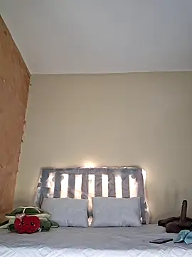 Naomi jhonson online show from April 15, 3:23 pm