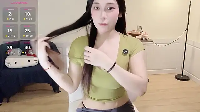 Xiao--Lin online show from April 20, 6:11 pm