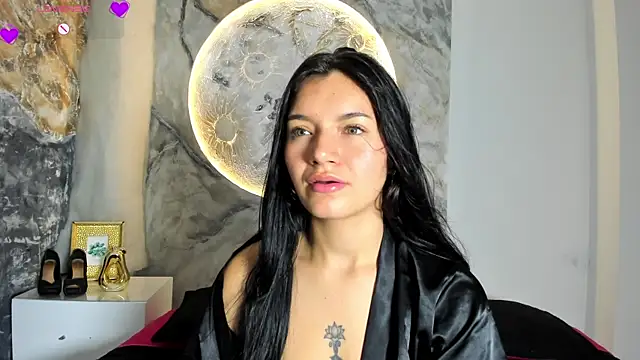 RoxanaBorns  online show from November 7, 1:17 pm