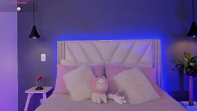 NaishaFord 1 online show from March 10, 4:05 am