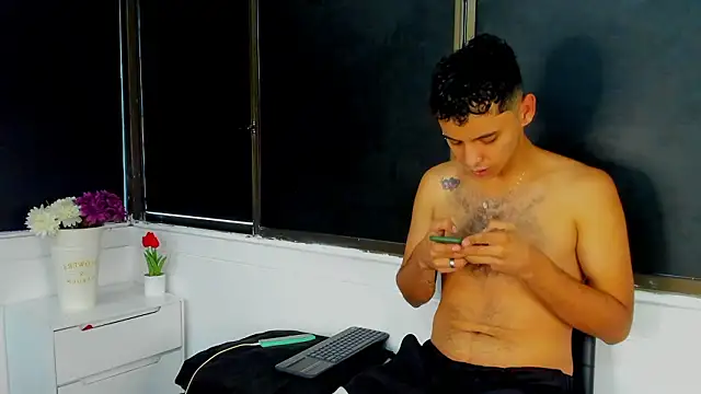 HellAndDante  online show from February 16, 11:04 pm