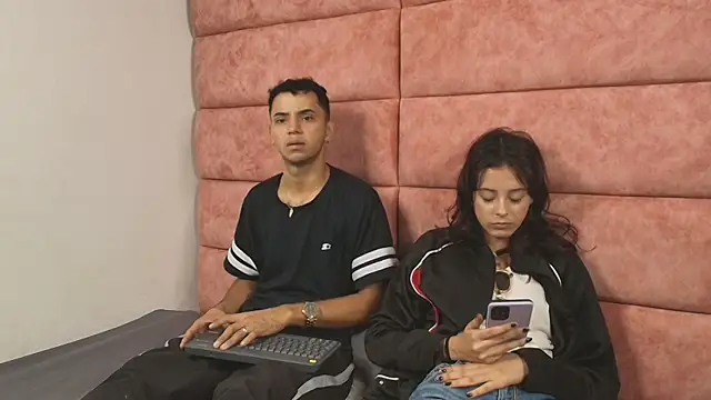 Snapshot of HellAndDante_ chatting on October 16, 9:39 pm HellAndDante online show from October 16, 9:39 pm