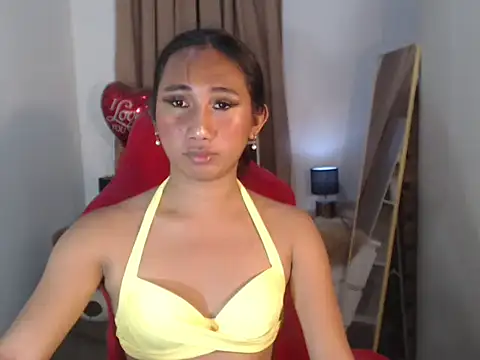JuicyliciousBabe online show from May 6, 6:34 pm