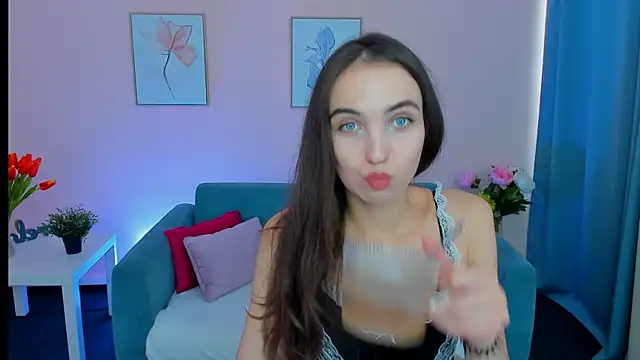 Snapshot of EllaSteele chatting on September 20, 1:53 pm EllaSteele online show from September 20, 1:53 pm