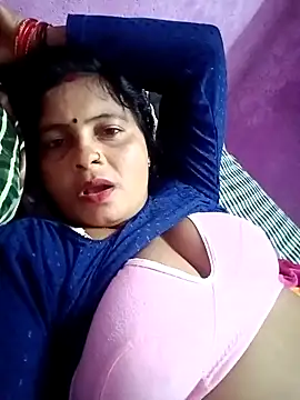 Snapshot of Hot_komal1 chatting on October 13, 11:07 pm Hot komal1 online show from October 13, 11:07 pm
