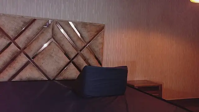 angeles azul online show from October 14, 5:15 pm