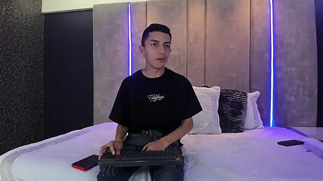 NickandAbby  online show from April 23, 7:38 pm