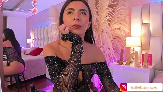 Viollet xoxo online show from March 26, 8:32 pm