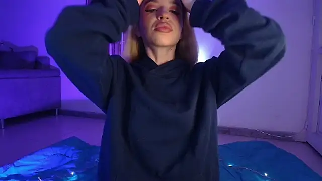 Alina Lee t online show from October 7, 2:49 am