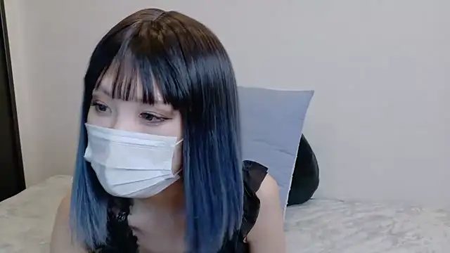 sarina at online show from June 7, 9:27 am