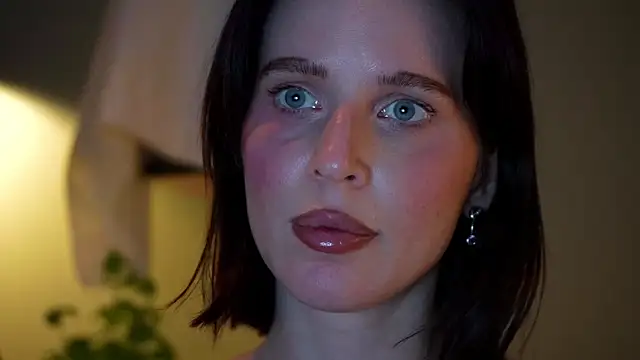 ellaa91 online show from April 10, 5:52 pm