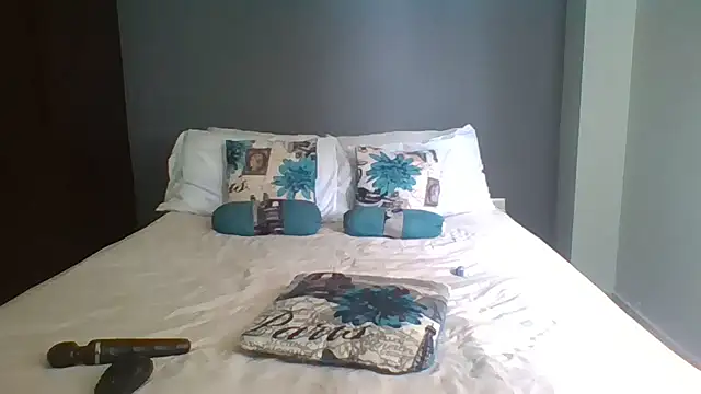 CouplesX96xx online show from April 7, 10:06 am