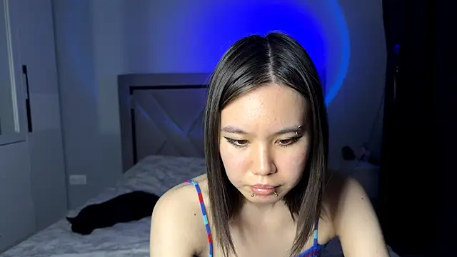 Wow Akemi online show from April 25, 1:41 pm