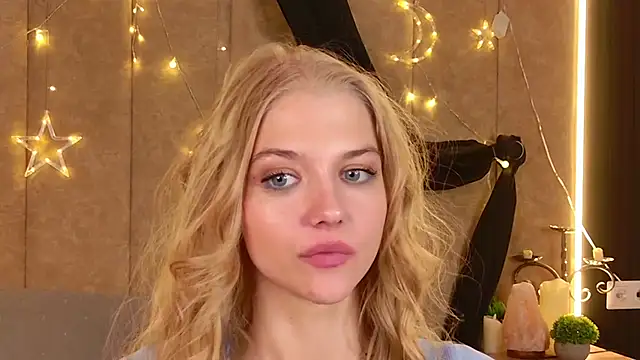 4example Chloe online show from April 23, 12:40 pm