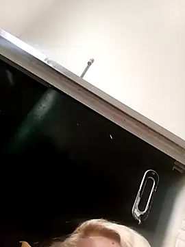 flavinhasensual online show from April 21, 2:13 pm