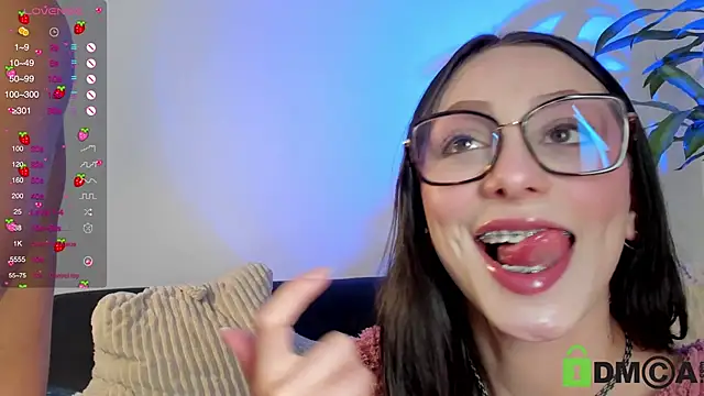 Scarlett Jackson2 online show from May 2, 4:05 am
