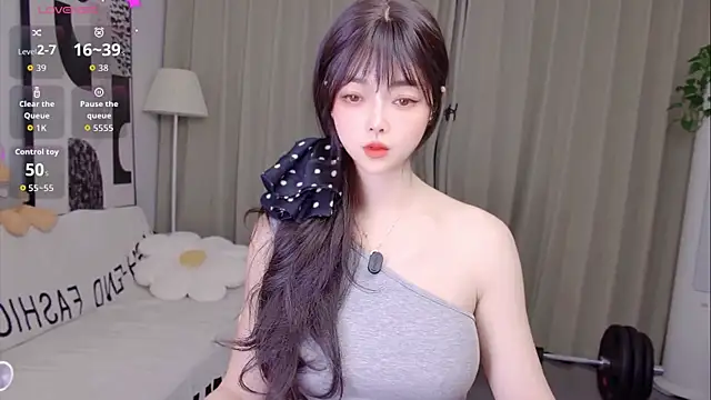 uikyy1 online show from April 14, 12:05 pm