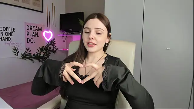 LiaWoow online show from October 21, 1:48 pm