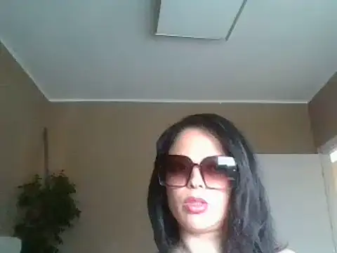 ITALIANASISIXX online show from June 9, 10:58 am