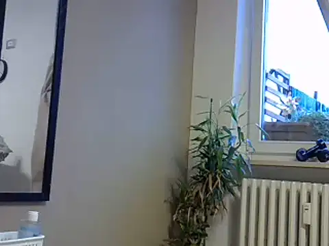 ITALIANASISIXX online show from June 2, 2:40 pm
