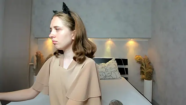 Camilla Kelly online show from September 12, 12:22 am