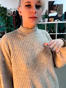 TheRealJessyLey online show from December 19, 7:39 pm