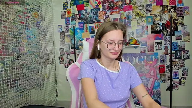 Maryyy May online show from October 3, 7:41 pm