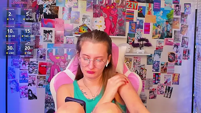 Maryyy May online show from October 18, 6:42 pm