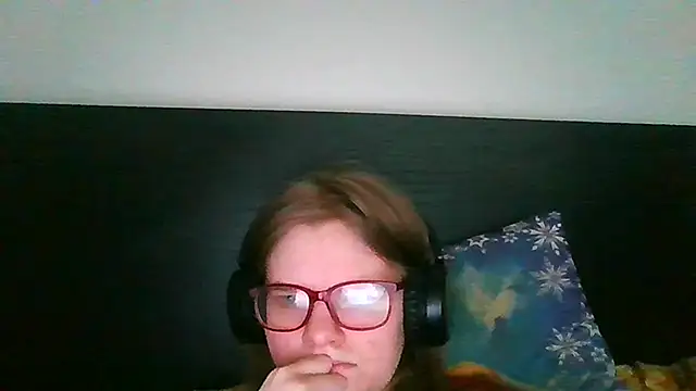 Moonolighta online show from March 17, 8:40 am