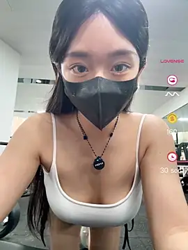 jiajia L online show from April 27, 9:17 am