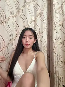 jiajia L online show from November 23, 2:30 pm