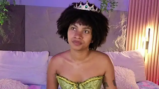 Lolalewis777 online show from January 16, 11:45 pm