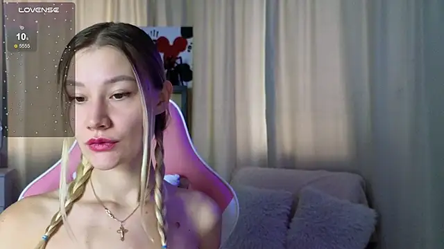 Snapshot of _Anna_Nolan_ chatting on September 30, 6:52 am Anna Nolan online show from September 30, 6:52 am